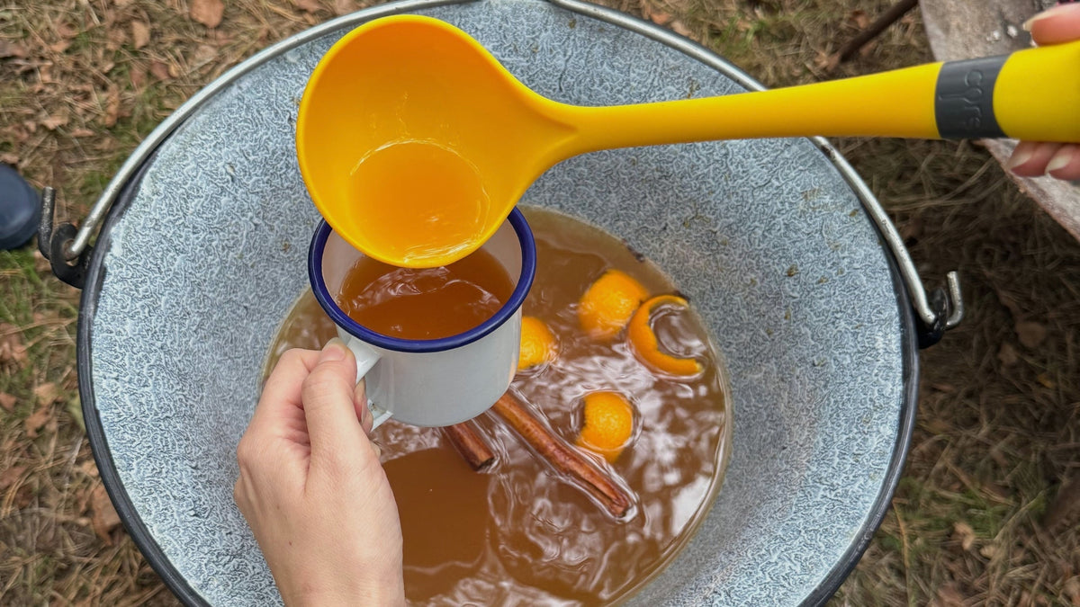 Campfire Cooking - Mulled Apple Juice