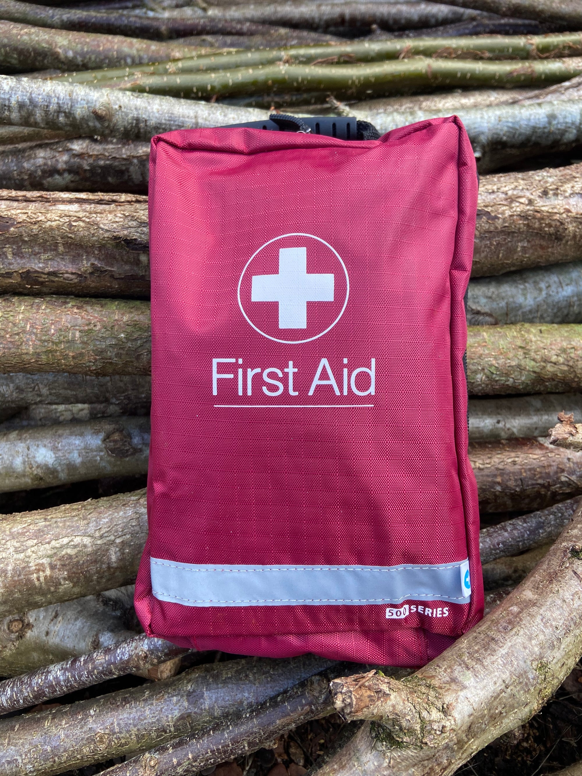 Outdoor First Aid Kit - Medium