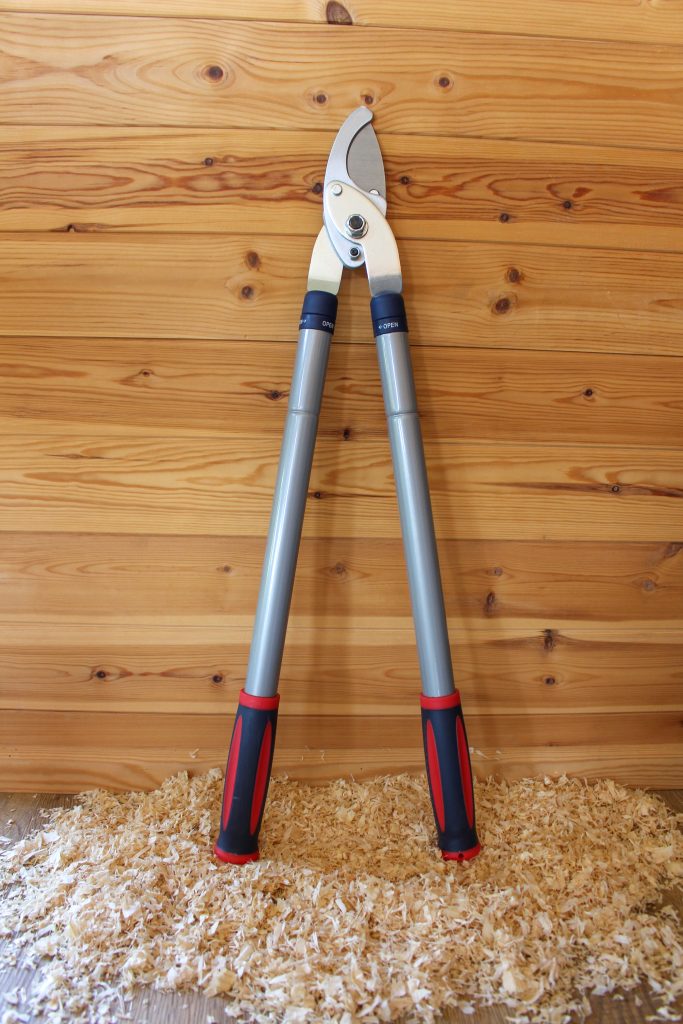 Telescopic Bypass Loppers • Outdoor Learning Resources
